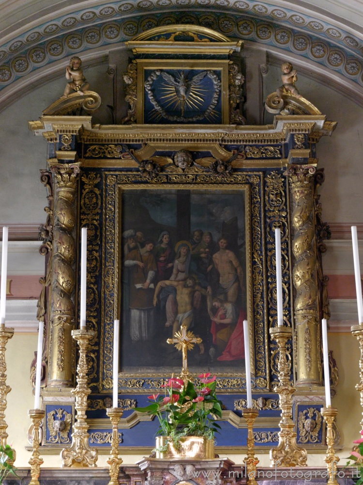 Ponderano (Biella) - Ancona sulla parete di fondo dell'abside della Chiesa di San Lorenzo Martire